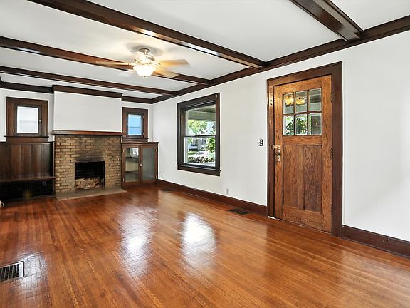 4th image of 39 N Bosart Ave