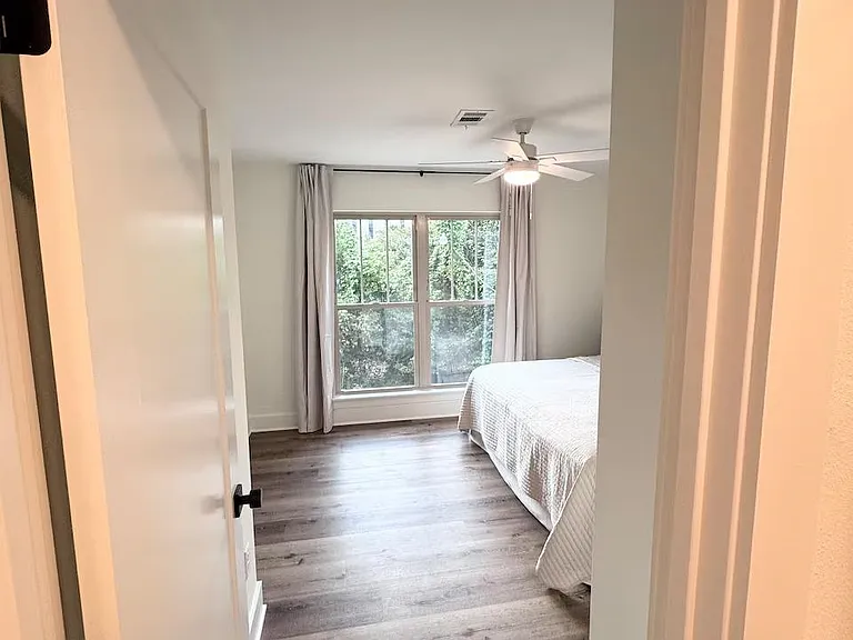 637 E Seaboard St #1-2 — Photo 9