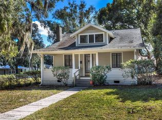1054 E 5th Ave, Mount Dora, FL 32757