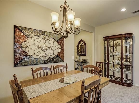 4th image of 1868 Dexter Ln