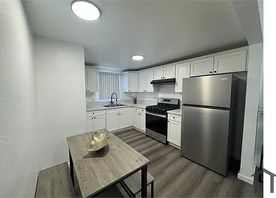 448 W 87th St — Photo 5