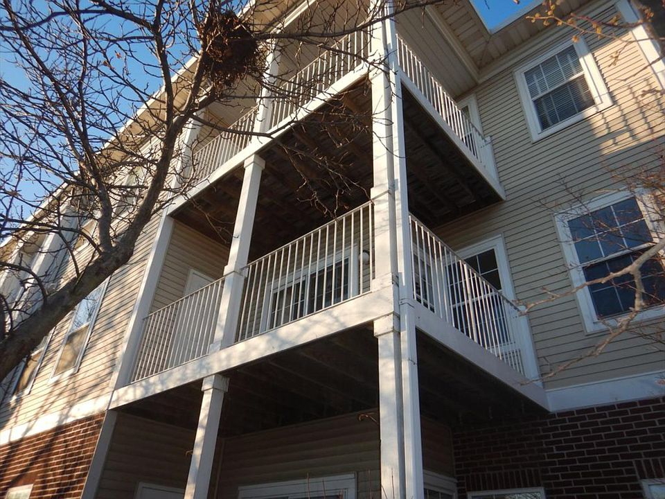 1st image of 3333 Stratford Ct Unit 2B