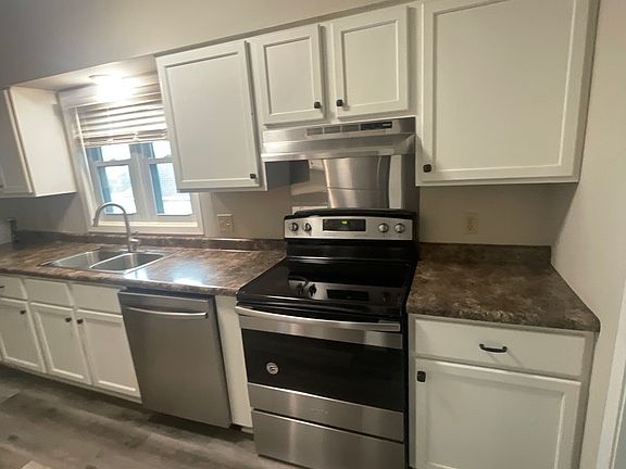 4th image of 1011 Humboldt Ave N Unit 2