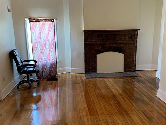 4th image of 104 Beard Pl
