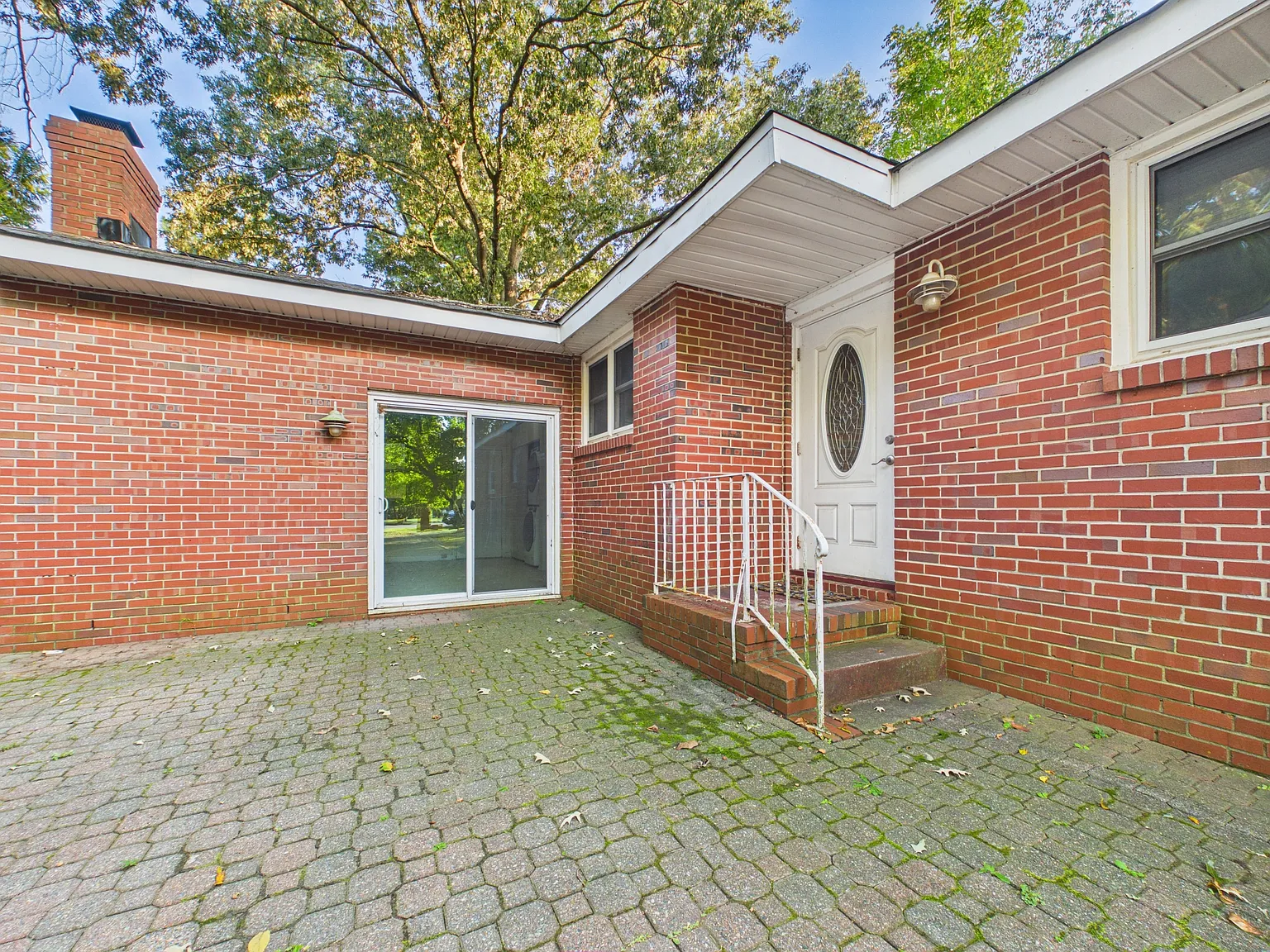 3 bed, 1668 sqft, $2,900 — Photo 2