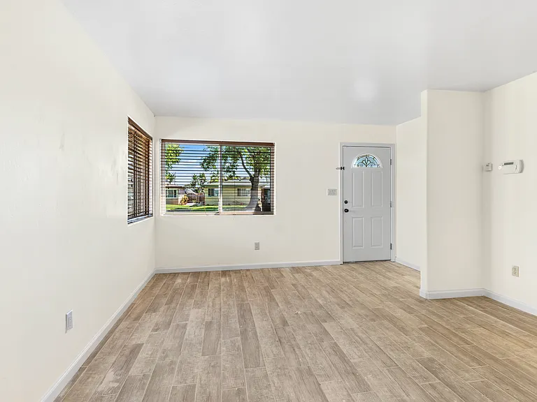 1140 Gaywood St — Photo 8