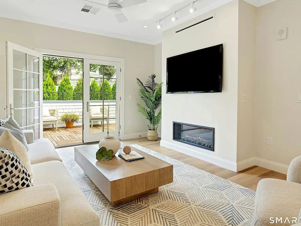 340 Heights Rd #321