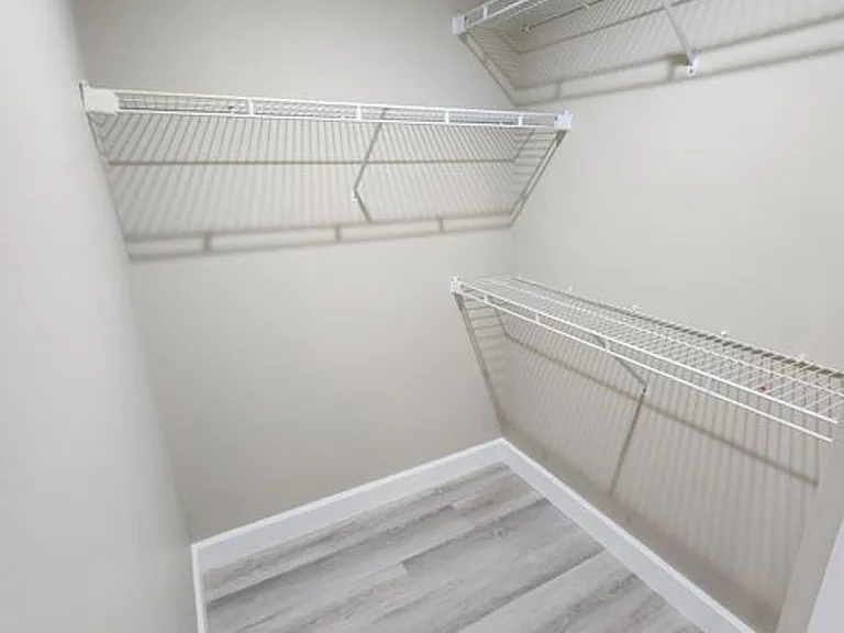 304 Wilson Ave — Photo 20