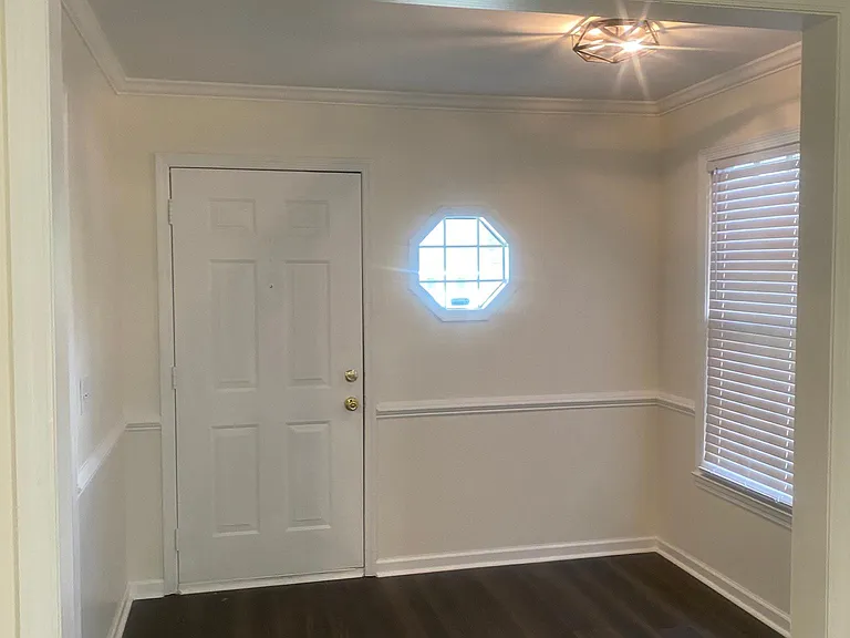 104 Elizabeth Darby Ln #1 — Photo 4