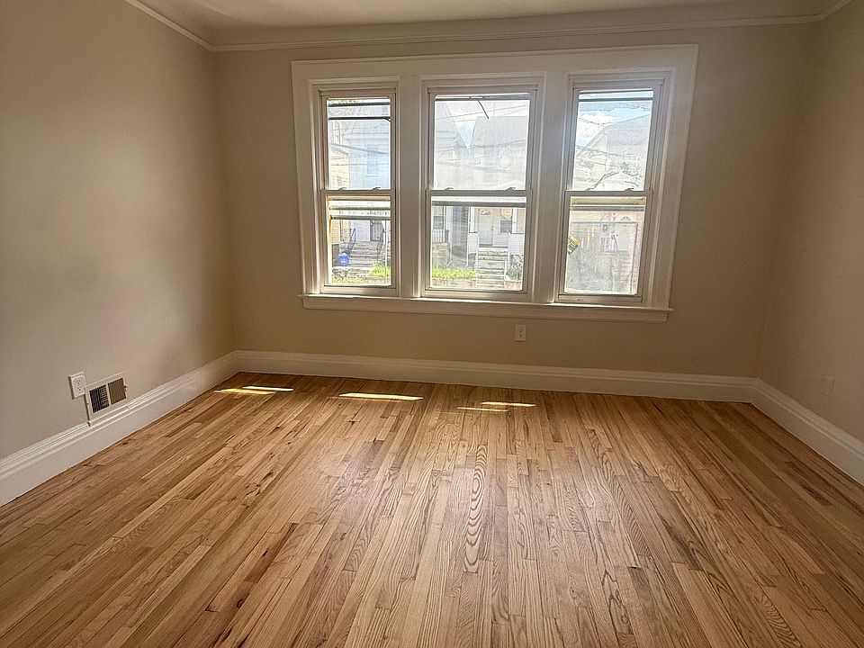 1st image of 43 Isabella Ave #1L