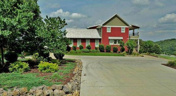 GORGEOUS LANDSCAPING