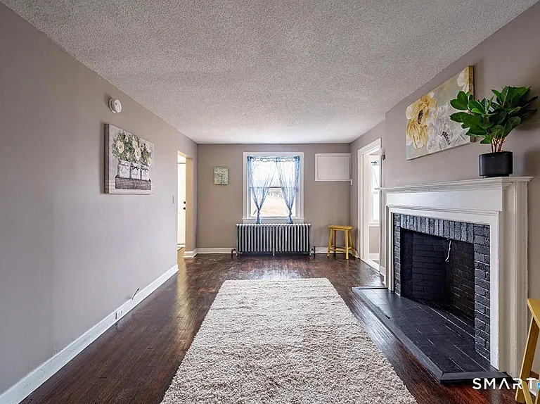 73 Silver St — Photo 4