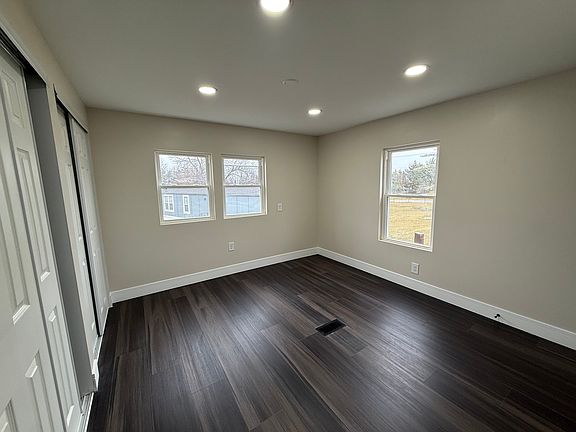 5th image of 53 Brushwood Dr