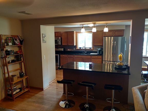 5th image of 7274 Kenilworth Dr