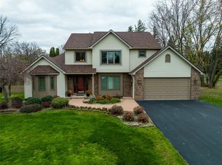 56 Deerborne Ln, Spencerport, NY 14559
