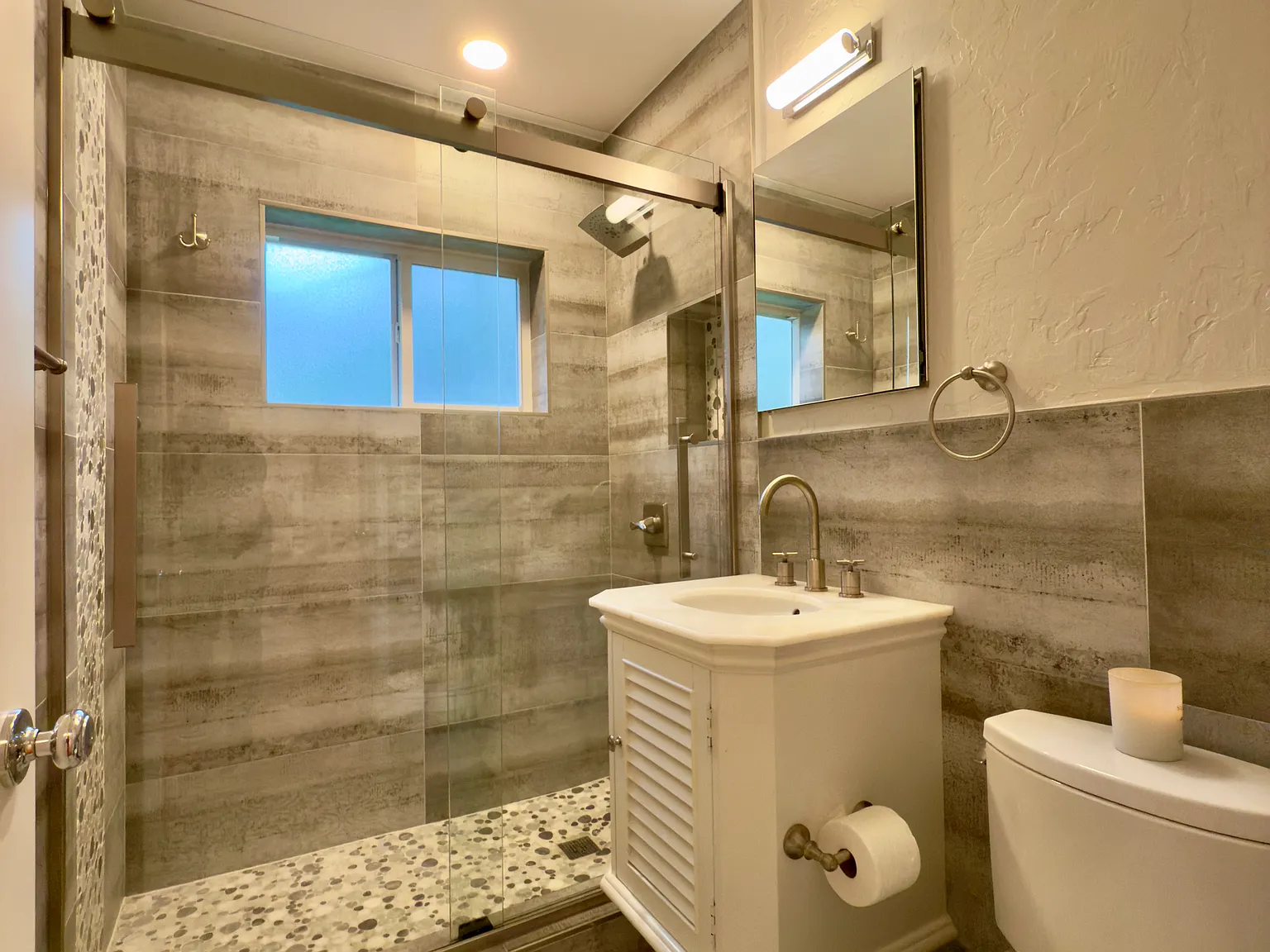 2 bed, 1131 sqft, $3,500 — Photo 3