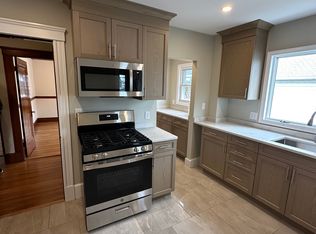 9 Edgecliff Rd #1, Watertown, MA 02472
