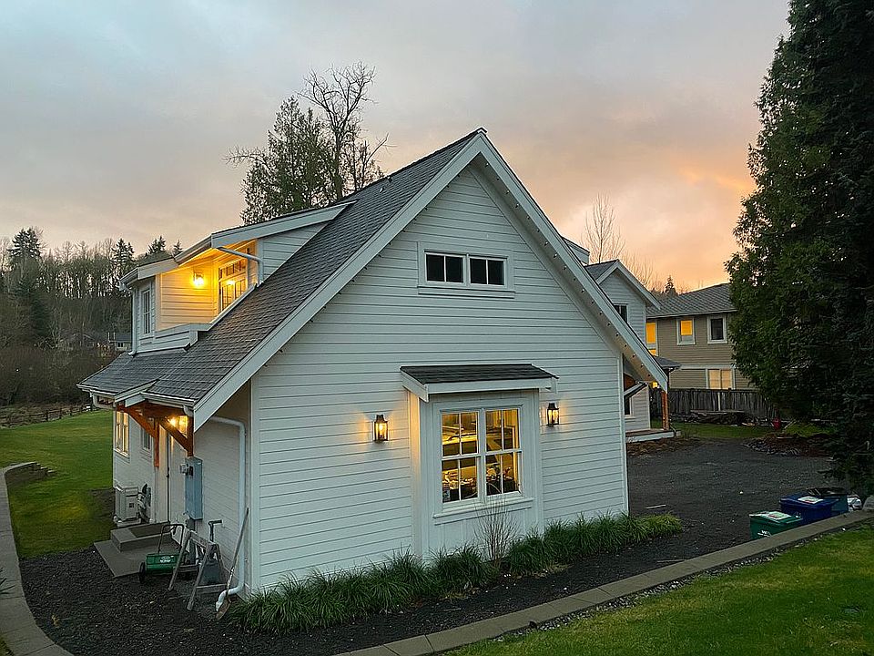 2nd image of 10835 NE 108th St