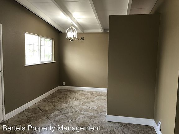 3rd image of 1315 John Ave