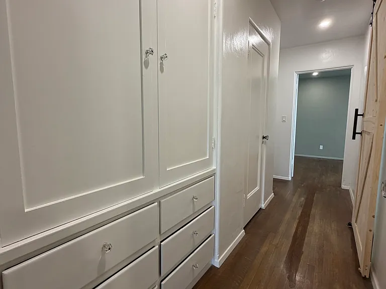 573 S Berkeley Ave — Photo 14