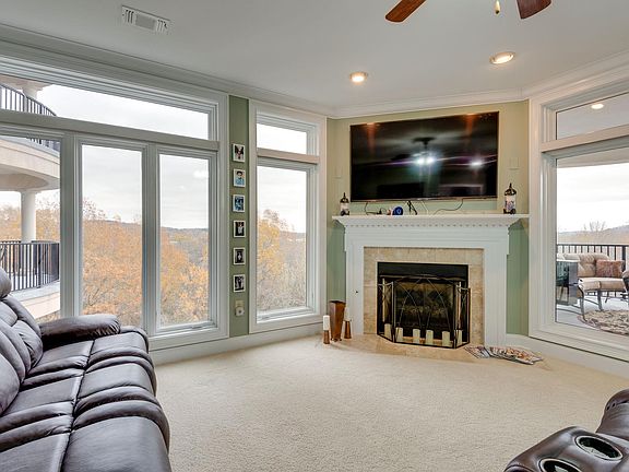 5th image of 400 Warioto Way APT 605