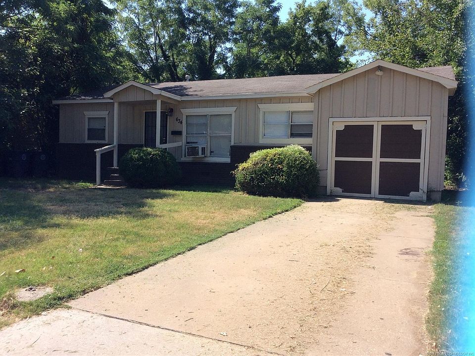 1st image of 634 E 51st Pl N