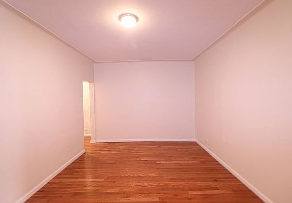5th image of 43-23 40th St #3KK