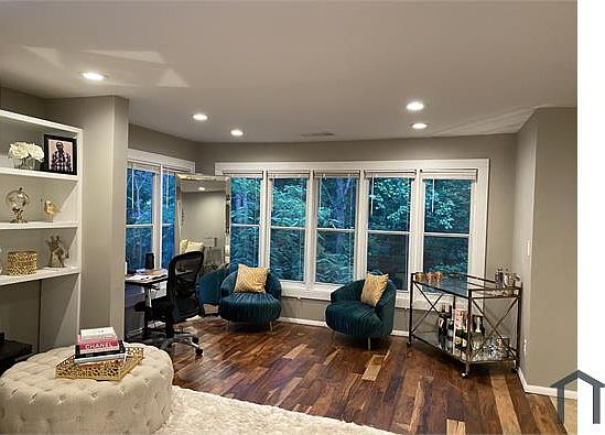 1st image of 618 Summit North Dr NE #618