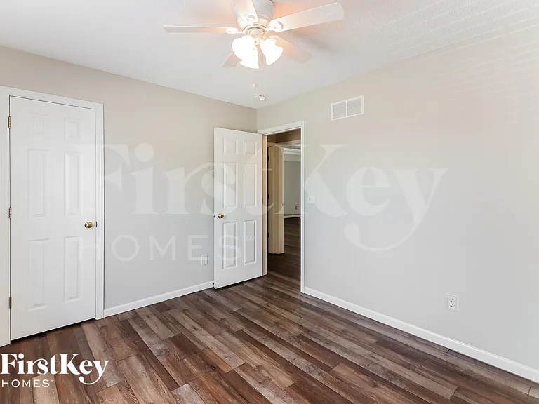 408 Preakness St — Photo 12