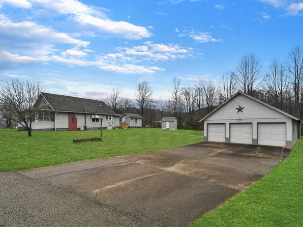 1606 Old Mill Rd, Weston, WV 26452