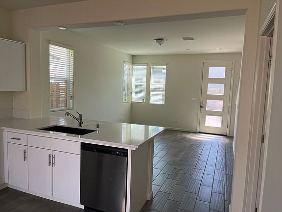 2nd image of 2046 N Hammel Ln