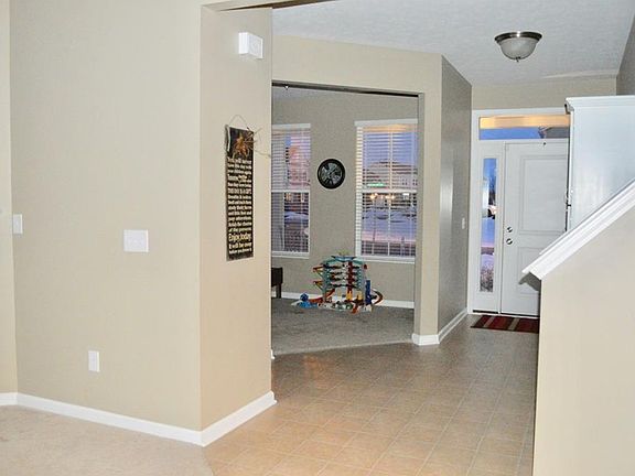 2nd image of 5040 Charmaine Ln