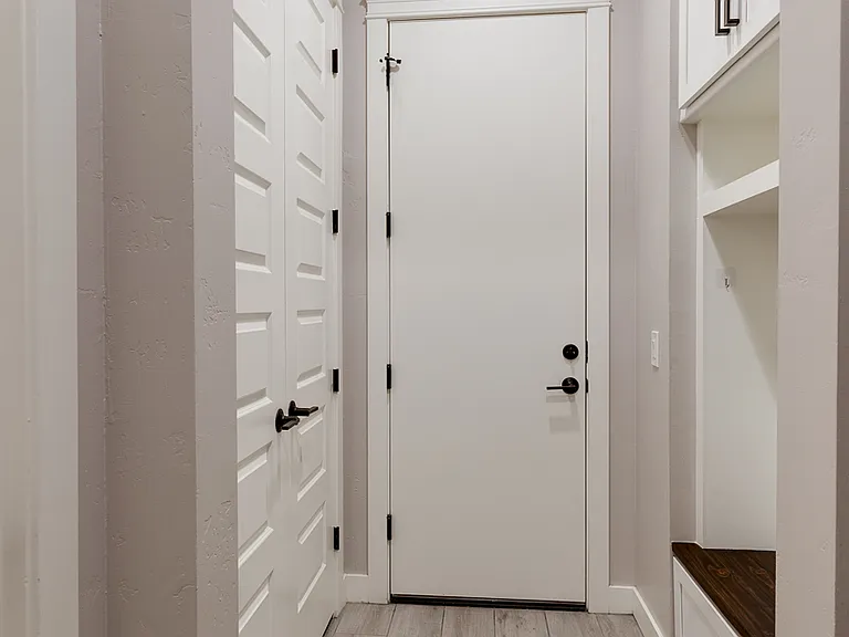 9216 W White Feather Ln — Photo 5