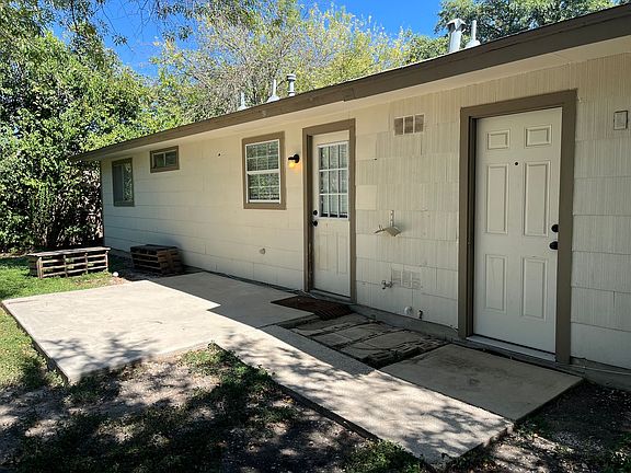 5th image of 7509 Valley Oak St