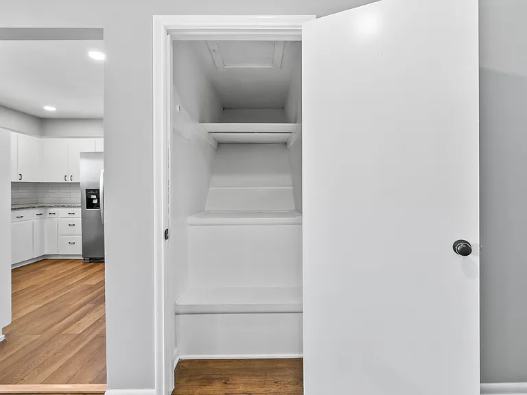 4505 Bancroft St — Photo 18