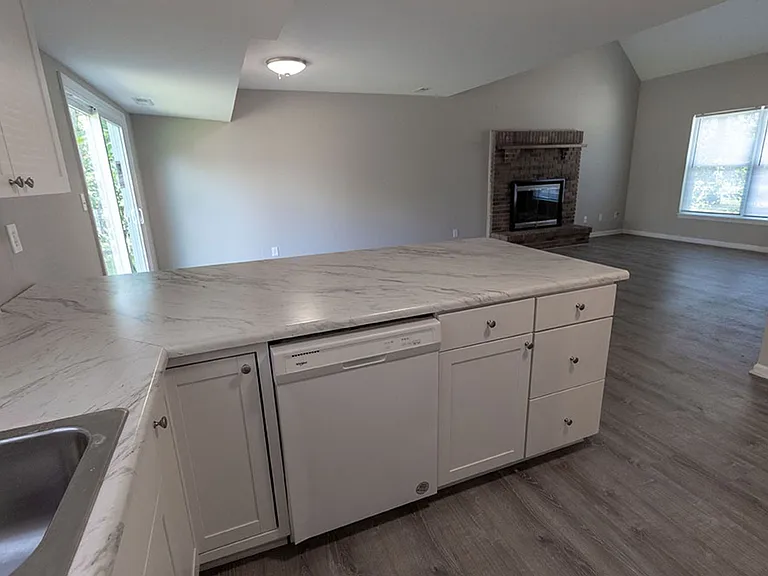 1912 Mirtle Grove Ct — Photo 10