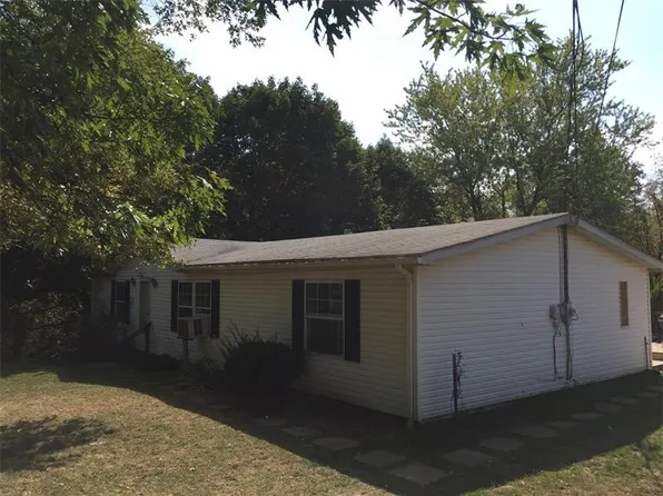 690 Pittsburgh Rd, Rochester, PA 15074