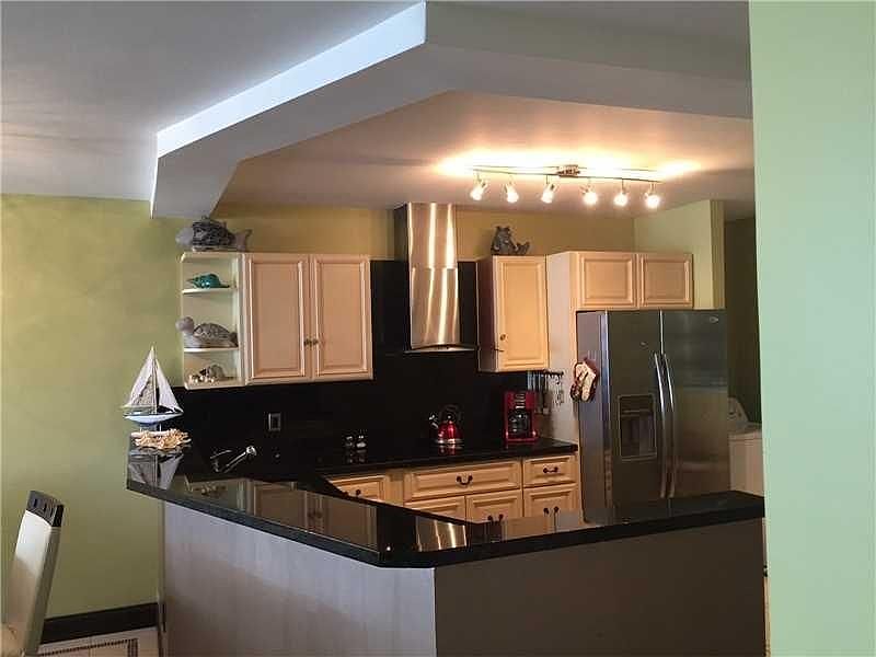 1st image of 1770 NE 191st St #4141