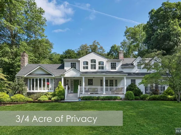 815 Norgate Dr, Ridgewood, NJ 07450