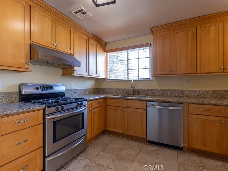4123 Ashworth St — Photo 4