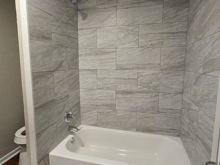 236 S 41st St #9 — Photo 4