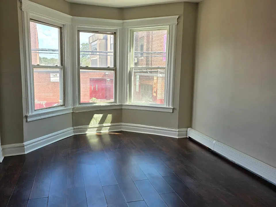601 Grove St #2
