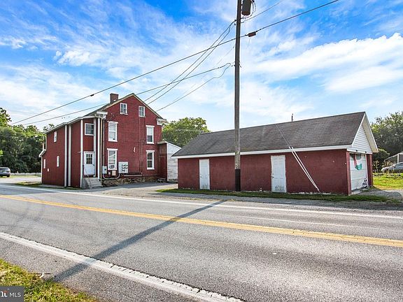 2nd image of 5998 Colonial Valley Rd