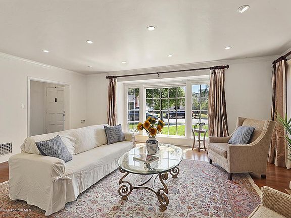 5th image of 921 Verdugo Circle Dr