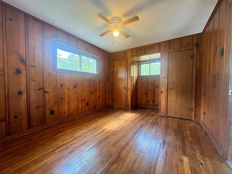 815 Lizzie St — Photo 14