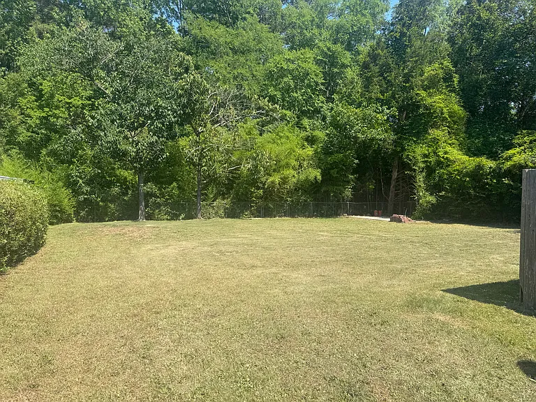 449 Lynhurst Dr — Photo 36