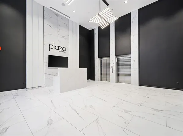 8375 S Broadcast Ave SW #206, Calgary, AB T3H 3V6