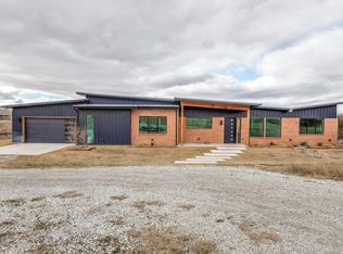 2437 N Trinity St, Decatur, TX 76234