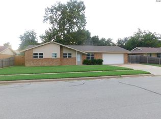 908 Mimosa St, Burkburnett, TX 76354