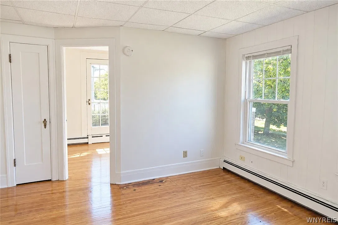 1 bed, 1.0 bath, 550 sqft, $975 — Photo 2